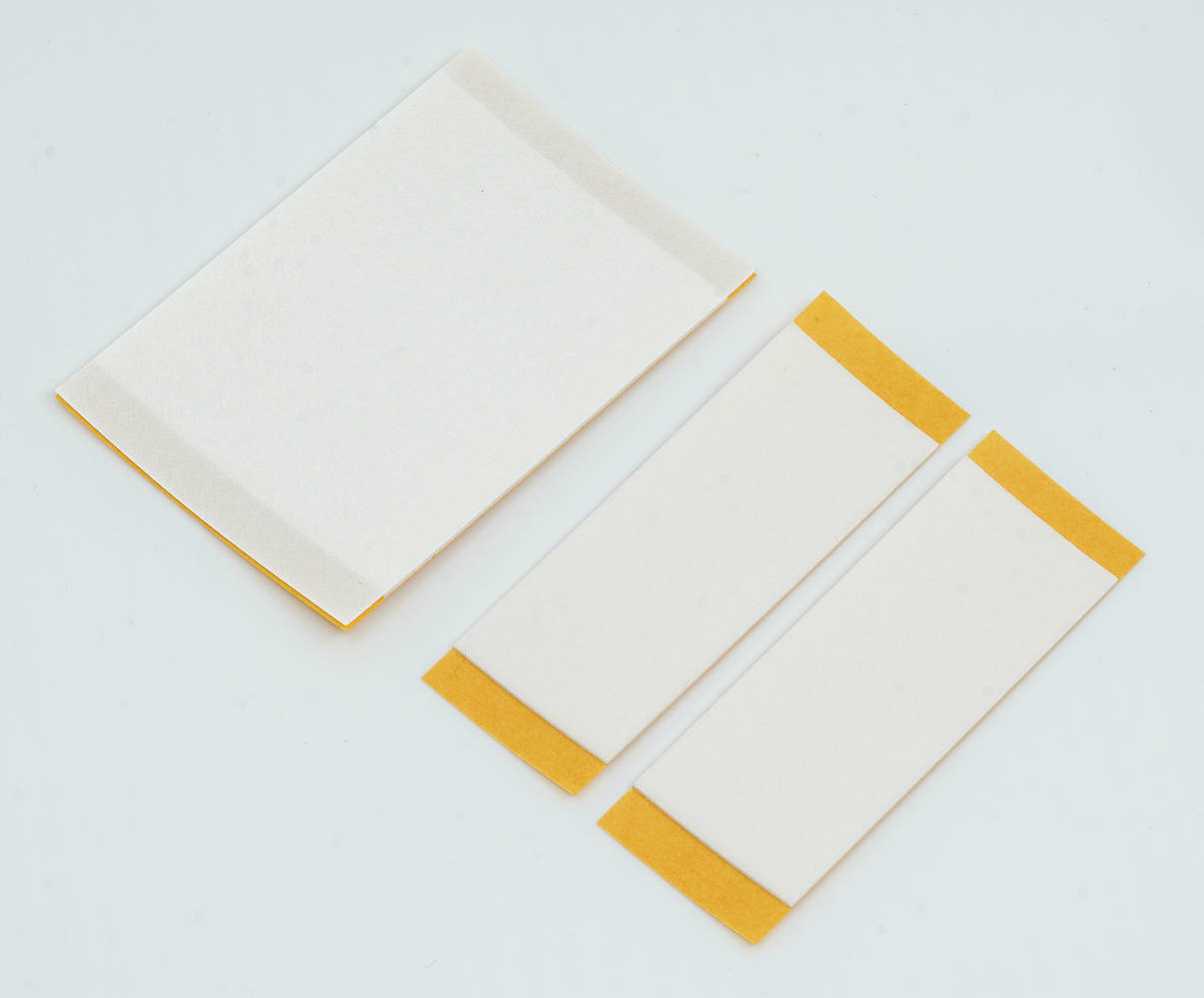 <ul><li>Double-sided adhesive tape for wall mounting of mirrors</li><li>Humidity resistance (bathroom, kitchen)</li><li>Good resistance to ageing </li></ul>