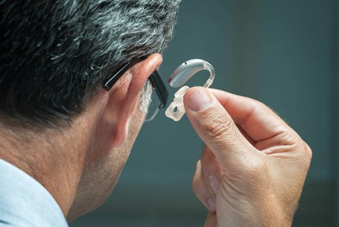 <ul><li>Double-sided adhesive solution used to attach flexible hearing aids </li></ul>