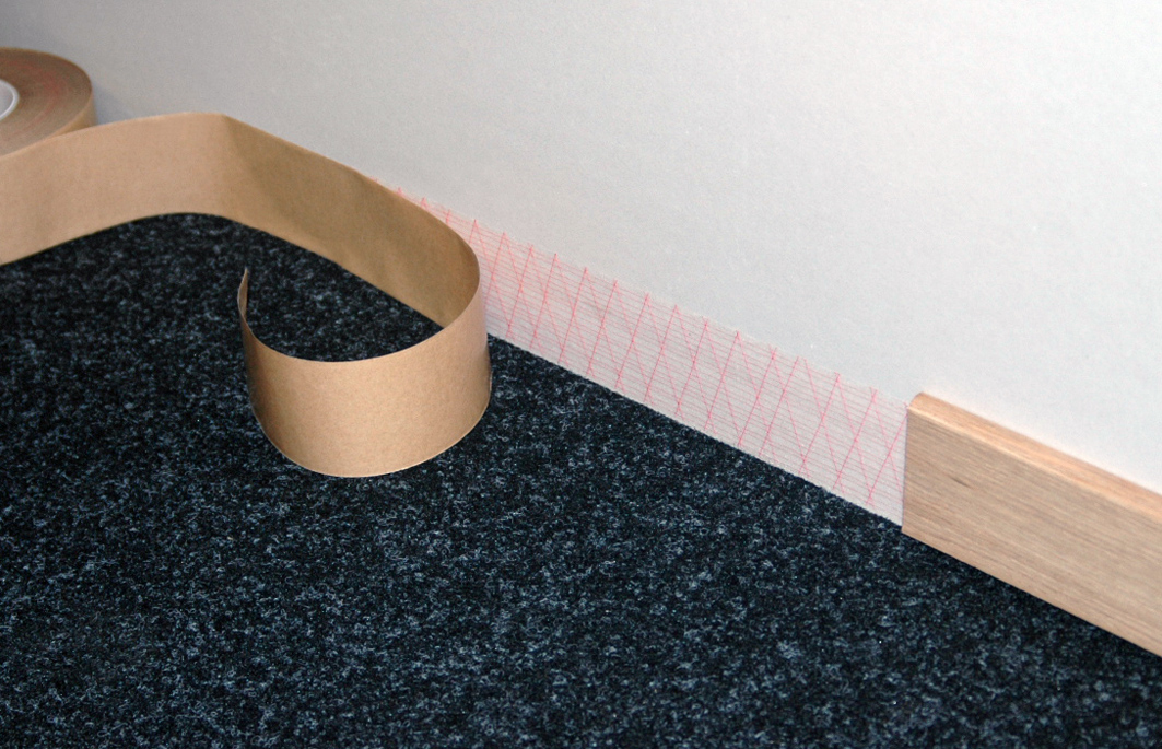 <ul><li>High performance double-sided scrim adhesive tape suitable for fixing all types of baseboards on smooth or rough surfaces</li><li>Ideal for the installation of skirting boards (especially in the hospital sector)</li></ul>