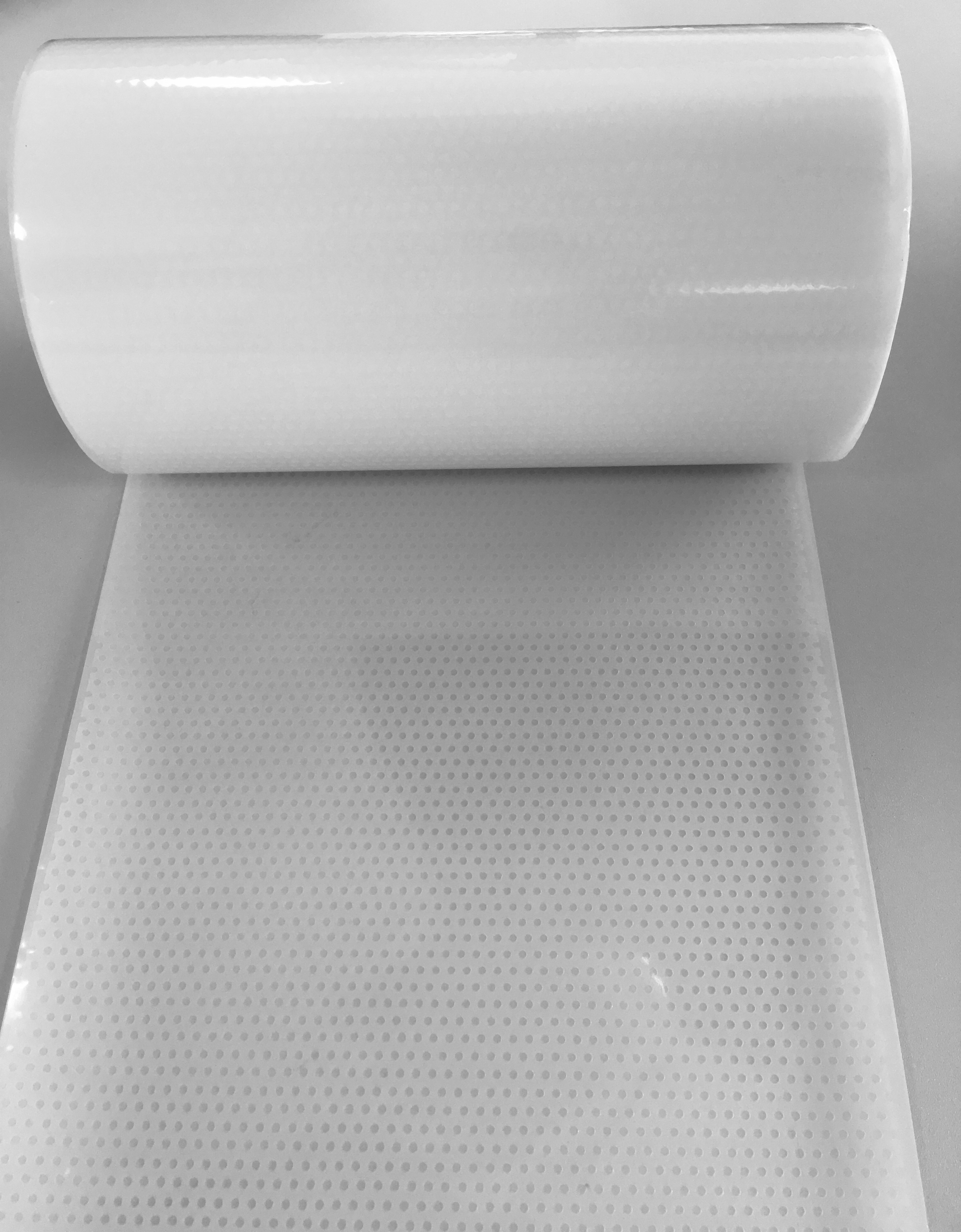 <ul><li>Single-sided non-woven and silicone gel for the manufacture of medical devices, standard or post-operative dressings etc.</li><li>Perforated double-sided PU film and silicone gel for the manufacture of medical devices and the assembly of multilayer products</li></ul>