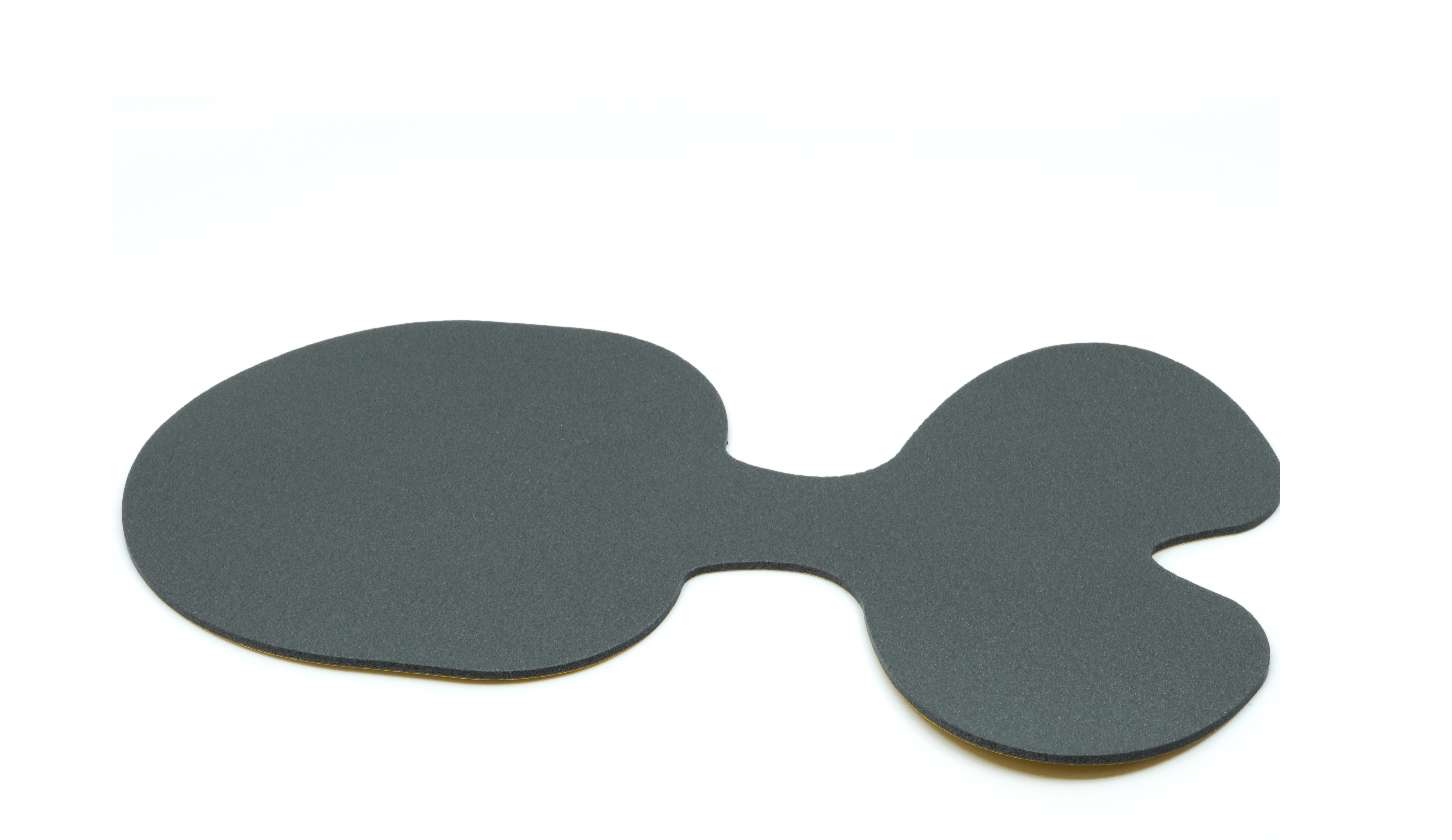 <ul><li>Mousse&nbsp;PE adhésive pour assurer le confort des luges d'enfants</li></ul>