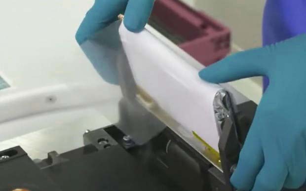 <ul><li>Film PET adhésif pour l'isolation électrique des cellules prismatiques de batterie</li></ul>