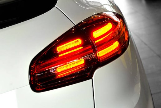 <ul> <li>Adhesive watertight sealing gasket for car taillights</li> </ul>