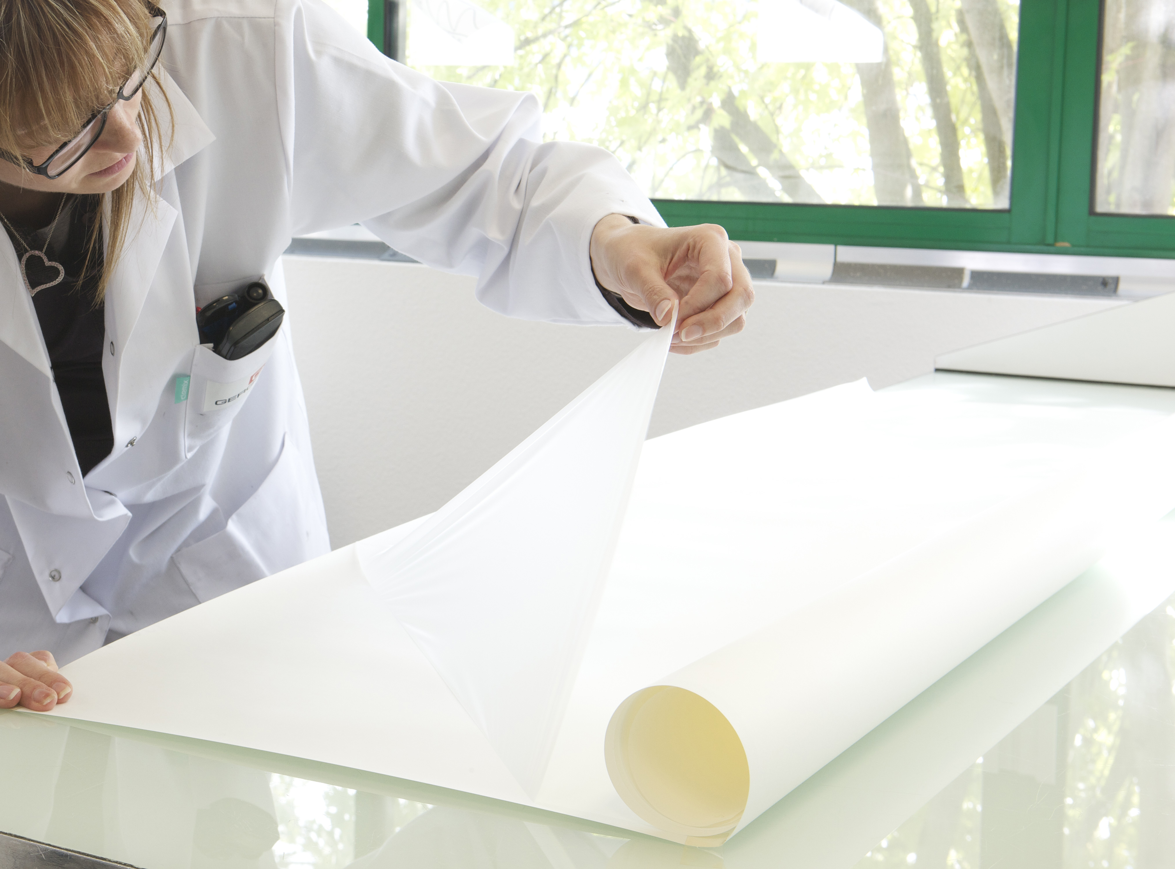 <ul><li>Transparente Polyurethanfolien, die auf verschiedenen Trägern, in verschiedenen Stärken und mit unterschiedlichen technischen Eigenschaften (MVTR, Dehnung etc.) erhältlich sind </li></ul>