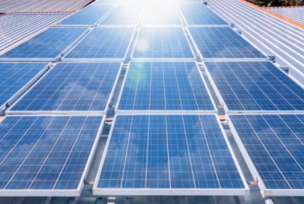 <ul><li>Einseitig klebender PE-Schaum zum Abdichten von Befestigungssystemen für Photovoltaikmodule auf dem Dach&nbsp;</li></ul>